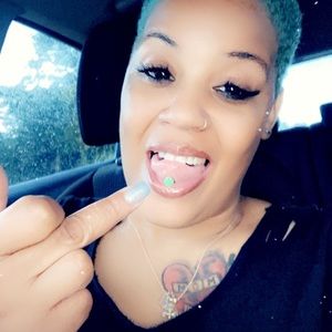 Meet your Posher, Veronica